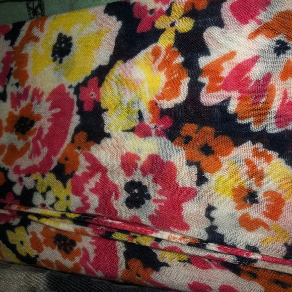 Scarves - Picture 2 of 4